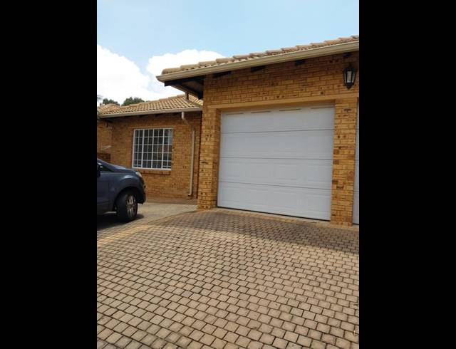 2 BEDROOM PROPERTY TO RENT IN GOEDEBURG